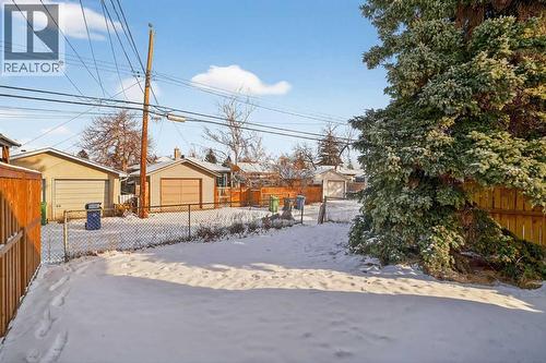 44 Winslow Crescent Sw, Calgary, AB - Outdoor