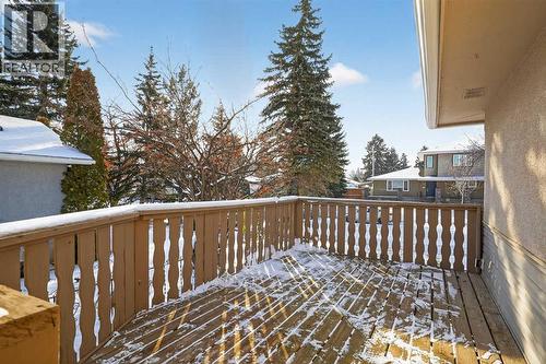 44 Winslow Crescent Sw, Calgary, AB - Outdoor