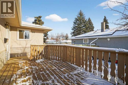 44 Winslow Crescent Sw, Calgary, AB - Outdoor