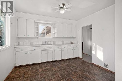 44 Winslow Crescent Sw, Calgary, AB - Indoor