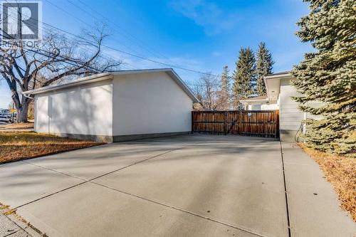 7431 5 Street Sw, Calgary, AB - Outdoor