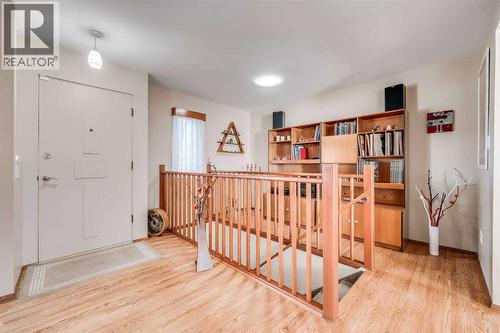 7431 5 Street Sw, Calgary, AB - Indoor Photo Showing Other Room