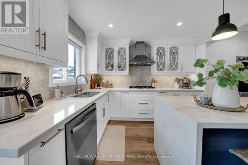 128 West Side Drive, Clarington (Bowmanville), ON - Indoor Photo Showing Kitchen With Double Sink With Upgraded Kitchen