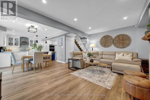 128 West Side Drive, Clarington (Bowmanville), ON - Indoor Photo Showing Living Room