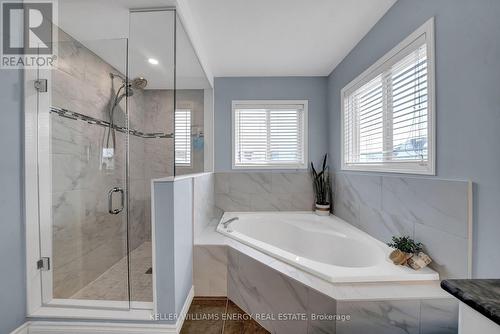 128 West Side Drive, Clarington (Bowmanville), ON - Indoor Photo Showing Bathroom