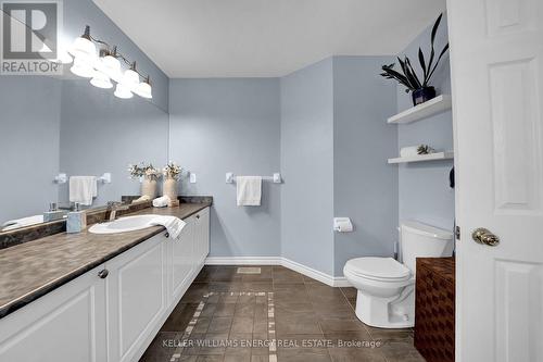 128 West Side Drive, Clarington (Bowmanville), ON - Indoor Photo Showing Bathroom