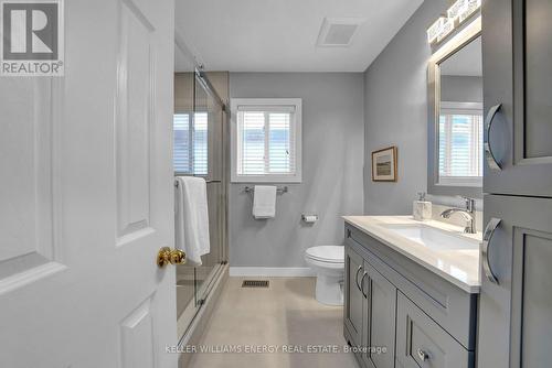 128 West Side Drive, Clarington (Bowmanville), ON - Indoor Photo Showing Bathroom
