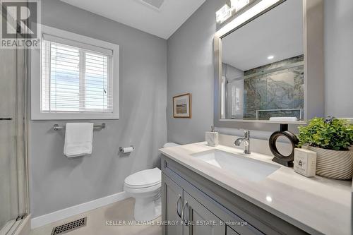 128 West Side Drive, Clarington (Bowmanville), ON - Indoor Photo Showing Bathroom