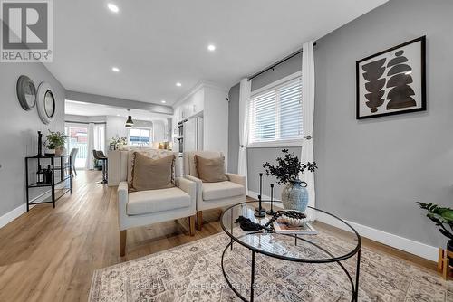 128 West Side Drive, Clarington (Bowmanville), ON - Indoor Photo Showing Living Room