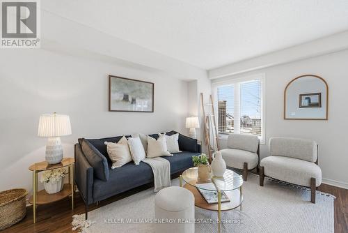 23 - 1280 Harmony Road N, Oshawa (Pinecrest), ON - Indoor Photo Showing Living Room