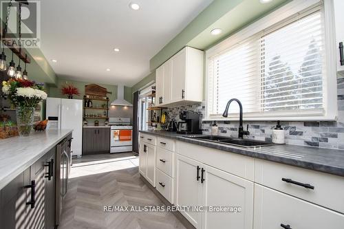 1412 7A Highway, Kawartha Lakes (Manvers), ON - Indoor Photo Showing Kitchen
