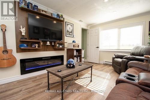 1412 7A Highway, Kawartha Lakes (Manvers), ON - Indoor Photo Showing Living Room With Fireplace