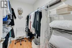Walk In Closet - 