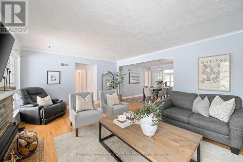 420 Riverside Drive, London North (North N), ON - Indoor Photo Showing Living Room