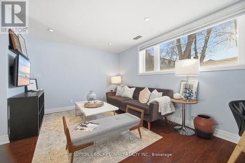 24 Joymar Drive, Mississauga, ON - Indoor Photo Showing Living Room