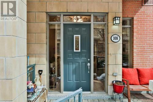 Gv-108 - 330 Princess Royal Drive, Mississauga, ON - Outdoor With Exterior