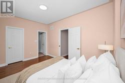 with Walk-in closet and Ensuite - 