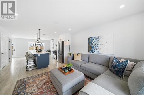 113 Diamond Marsh Drive, St. John'S, NL - Indoor Photo Showing Living Room