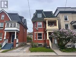 87 GOULBURN AVENUE  Ottawa, ON K1N 8C9