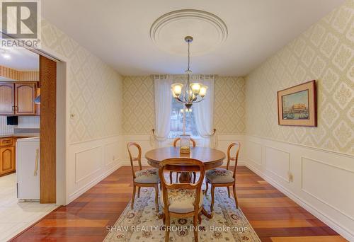 32 Brookview Court, Kitchener, ON - Indoor Photo Showing Dining Room
