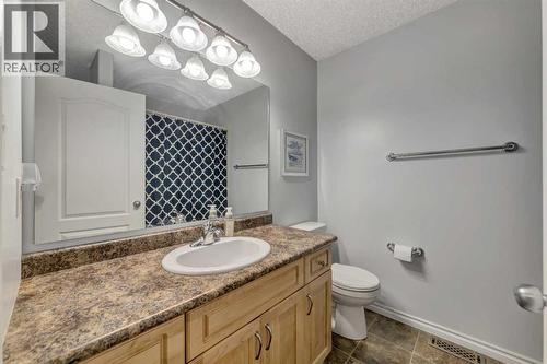 3204 65 Avenue, Lloydminster, AB - Indoor Photo Showing Bathroom