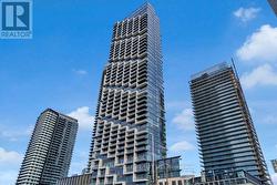 2001 - 1000 PORTAGE PARKWAY  Vaughan, ON L4K 0L1