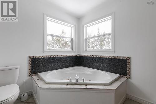 252 Gleneagles Drive, Hammonds Plains, NS - Indoor Photo Showing Bathroom