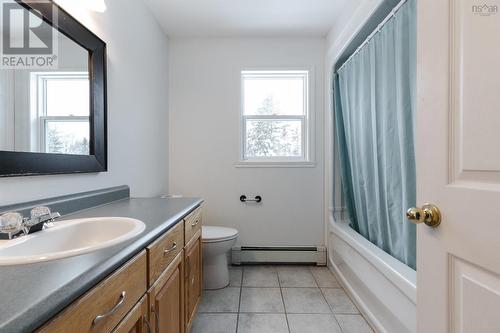 252 Gleneagles Drive, Hammonds Plains, NS - Indoor Photo Showing Bathroom