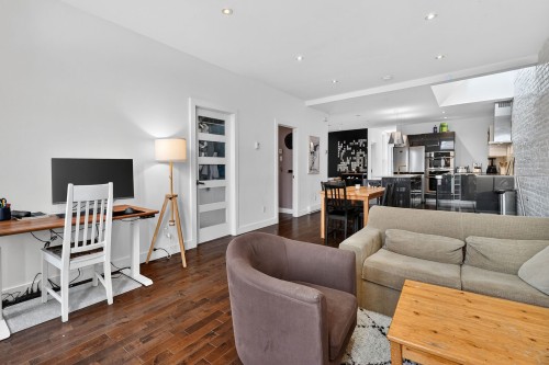 Salon - 206 Av. Des Pins E., Montréal (Le Plateau-Mont-Royal), QC - Indoor Photo Showing Living Room