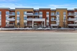 206-205 Boul. Henri-Bourassa O.  Montréal (Ahuntsic-Cartierville), QC H3L 1N4