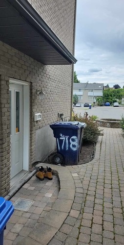 Entrée extérieure - 1718 Rue Notre-Dame-De-Fatima, Laval (Pont-Viau), QC - Outdoor