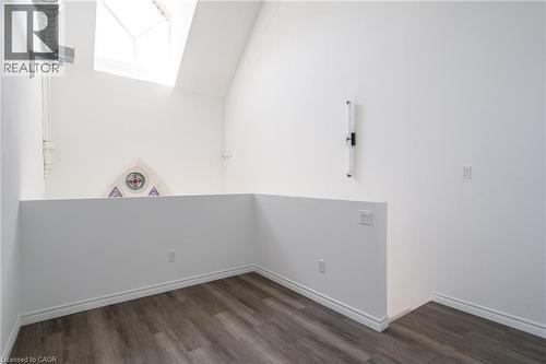 16 West Avenue S, Hamilton, ON - Indoor Photo Showing Other Room
