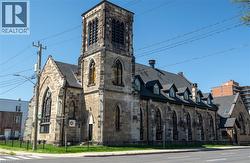16 WEST Avenue S  Hamilton, ON L8N 2S1