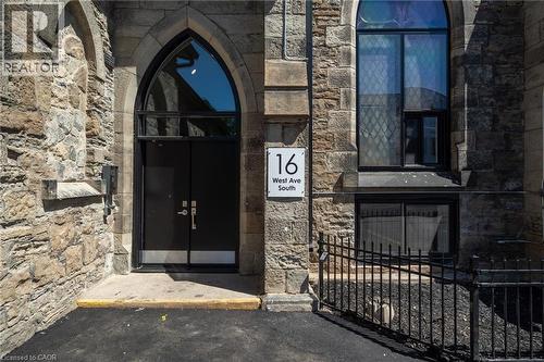 16 West Avenue S, Hamilton, ON - Outdoor
