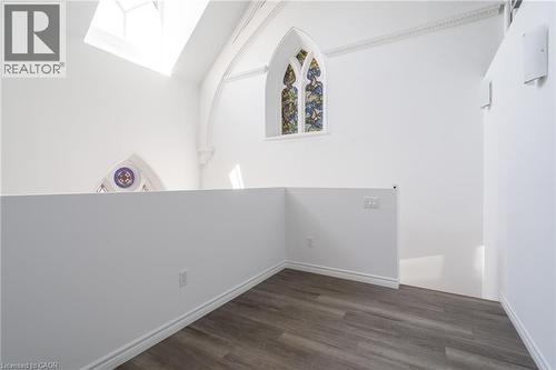 16 West Avenue S, Hamilton, ON - Indoor Photo Showing Other Room
