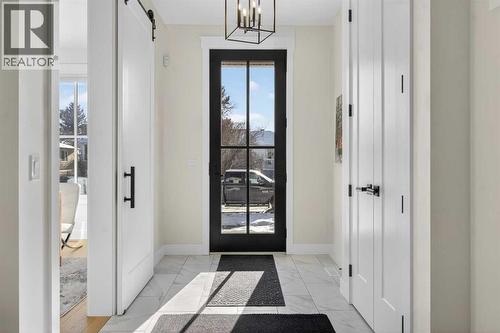 124 26 Avenue Ne, Calgary, AB - Indoor Photo Showing Other Room