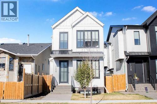 124 26 Avenue Ne, Calgary, AB - Outdoor With Facade