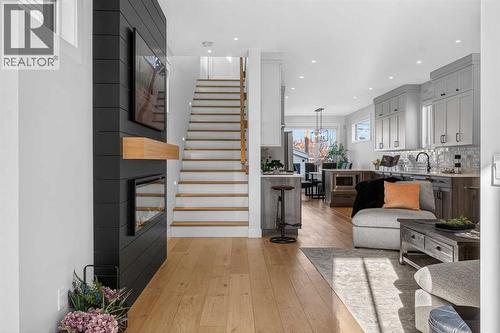 124 26 Avenue Ne, Calgary, AB - Indoor