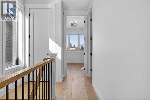 124 26 Avenue Ne, Calgary, AB - Indoor Photo Showing Other Room