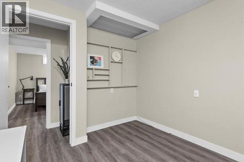 136 Parkglen Crescent Se, Calgary, AB - Indoor Photo Showing Other Room