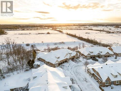 12 - 3353 Liptay Avenue, Oakville (Bc Bronte Creek), ON - Outdoor With View