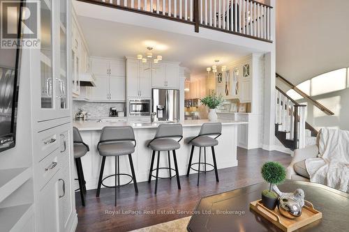 12 - 3353 Liptay Avenue, Oakville (Bc Bronte Creek), ON - Indoor Photo Showing Kitchen With Upgraded Kitchen