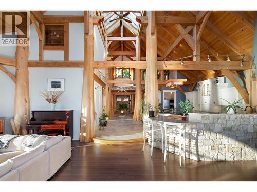 5871 Sunshine Coast Highway, Sechelt, BC - Indoor