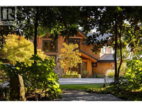 5871 Sunshine Coast Highway, Sechelt, BC - Outdoor