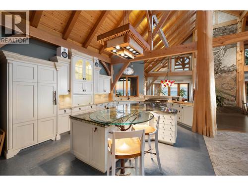 5871 Sunshine Coast Highway, Sechelt, BC - Indoor