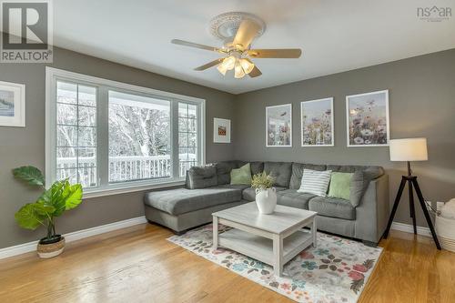 Living Room - 19 Newport Drive, Fall River, NS - Indoor Photo Showing Living Room