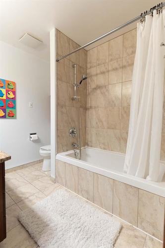 121 Aldershot Boulevard, Winnipeg, MB - Indoor Photo Showing Bathroom
