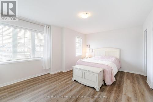 39 Wildflower Lane, Halton Hills, ON - Indoor Photo Showing Bedroom