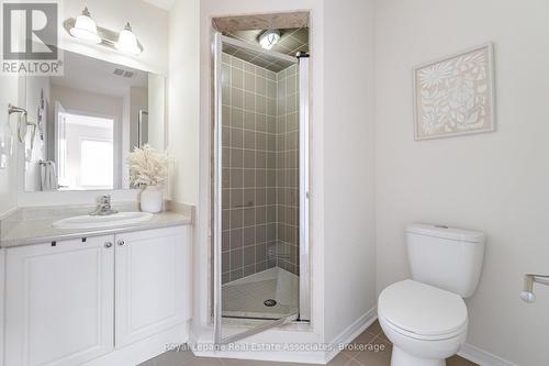 39 Wildflower Lane, Halton Hills, ON - Indoor Photo Showing Bathroom
