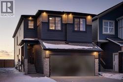17 Amblefield View NW  Calgary, AB T3P 1S6
